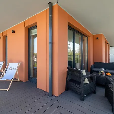 Seaside Wyspa Solna شقة